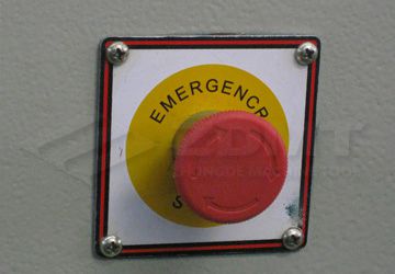 急停開關1.jpg 急停開關1.jpg
