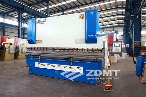 中德機床攜手意大利ESA成功研制新型電液同步數控折彎機1 中德機床攜手意大利ESA成功研制新型電液同步數控折彎機1