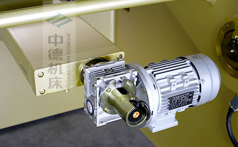 ZDS-832后檔料減速電機(jī)，質(zhì)量好，模擬運(yùn)算定位速度快.jpg