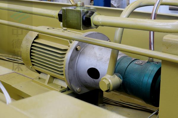 ZDG-640西門子電機及優(yōu)質油泵,動力強勁澎湃.jpg ZDG-640西門子電機及優(yōu)質油泵,動力強勁澎湃.jpg